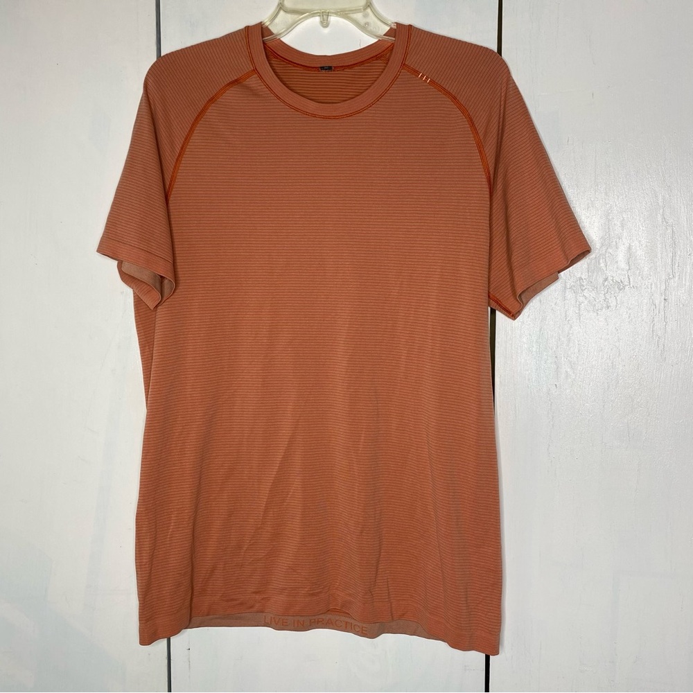 Lululemon bundle of two short sleeve men’s T shirts size medium - Picture 7 of 8